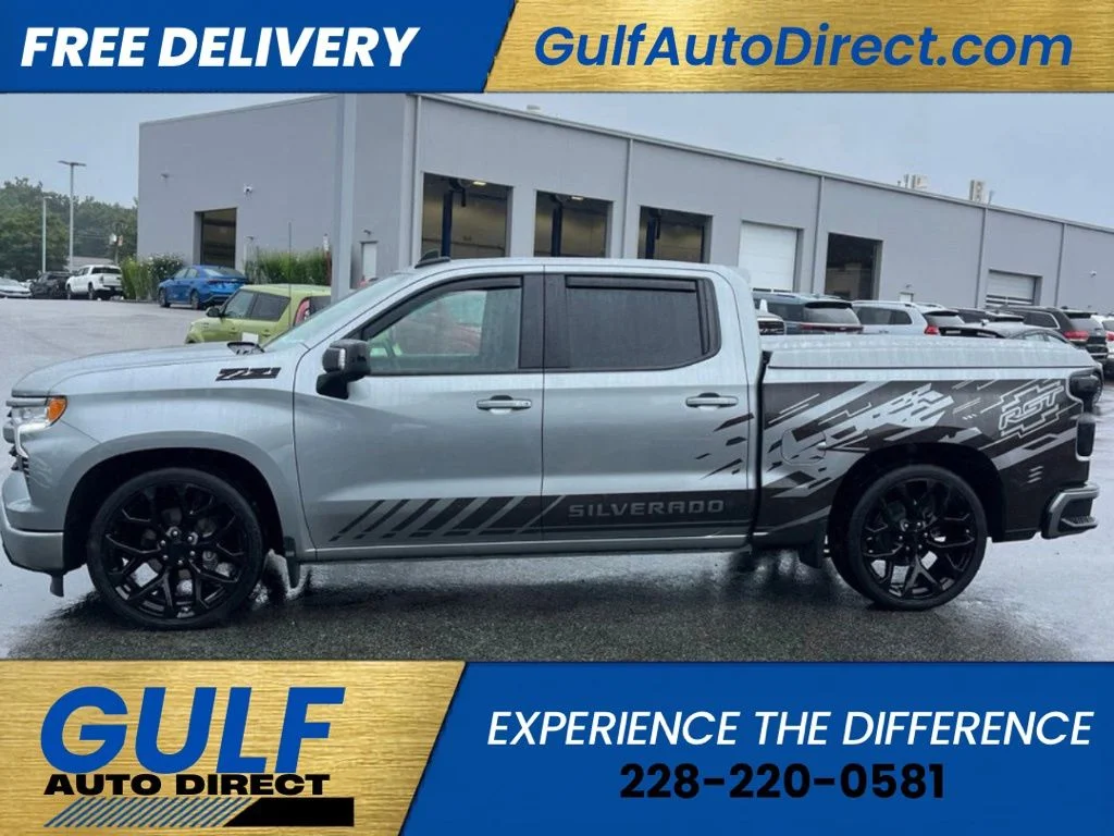 Used 2025 Gray Chevrolet RST image 4