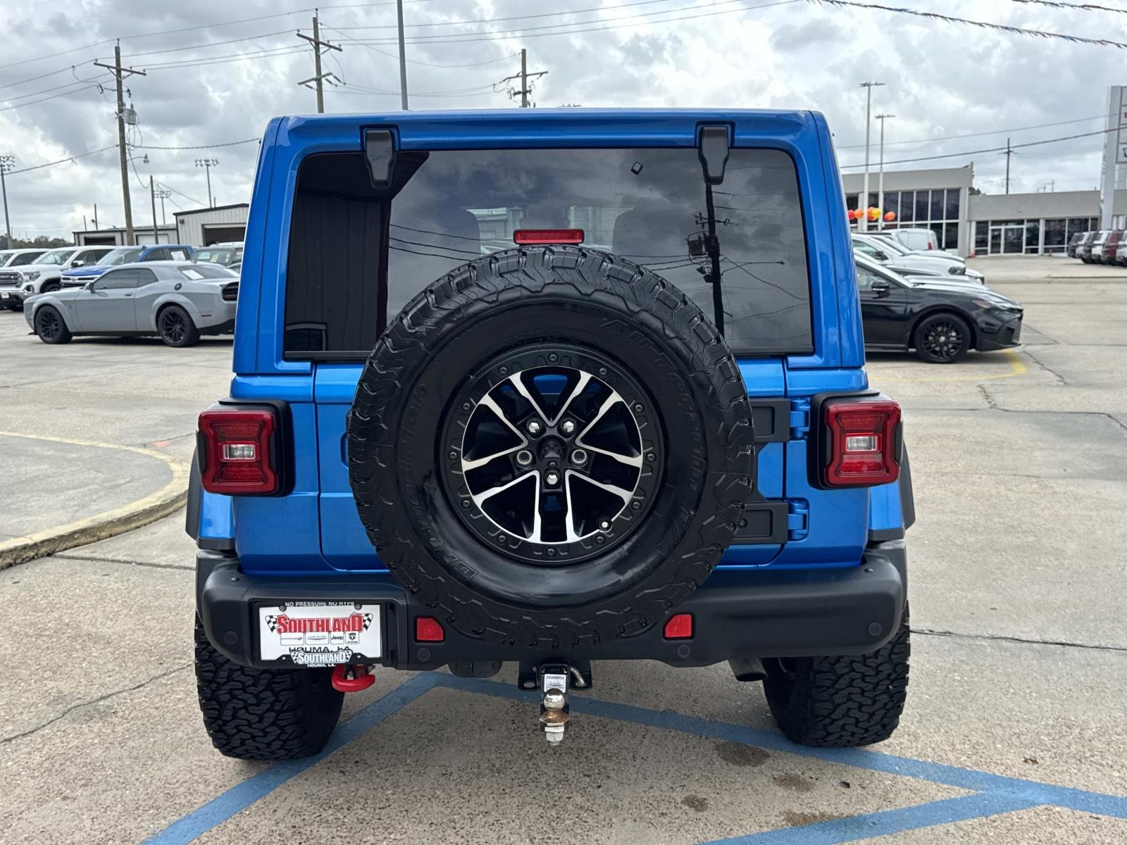 Used 2024 Hydro Blue Pearlcoat Jeep Rubicon X image 6