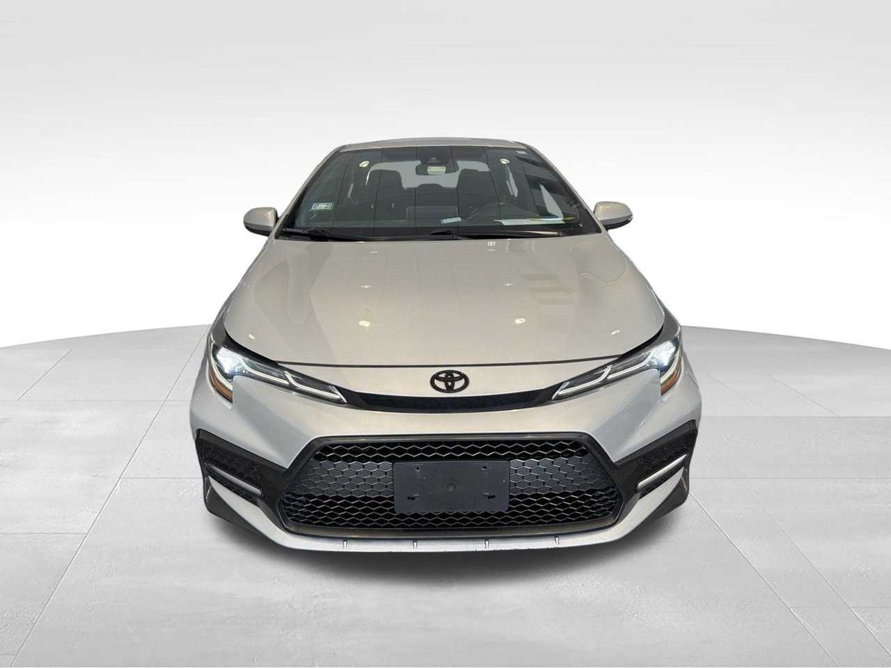 Used 2021 Silver Toyota SE image 1
