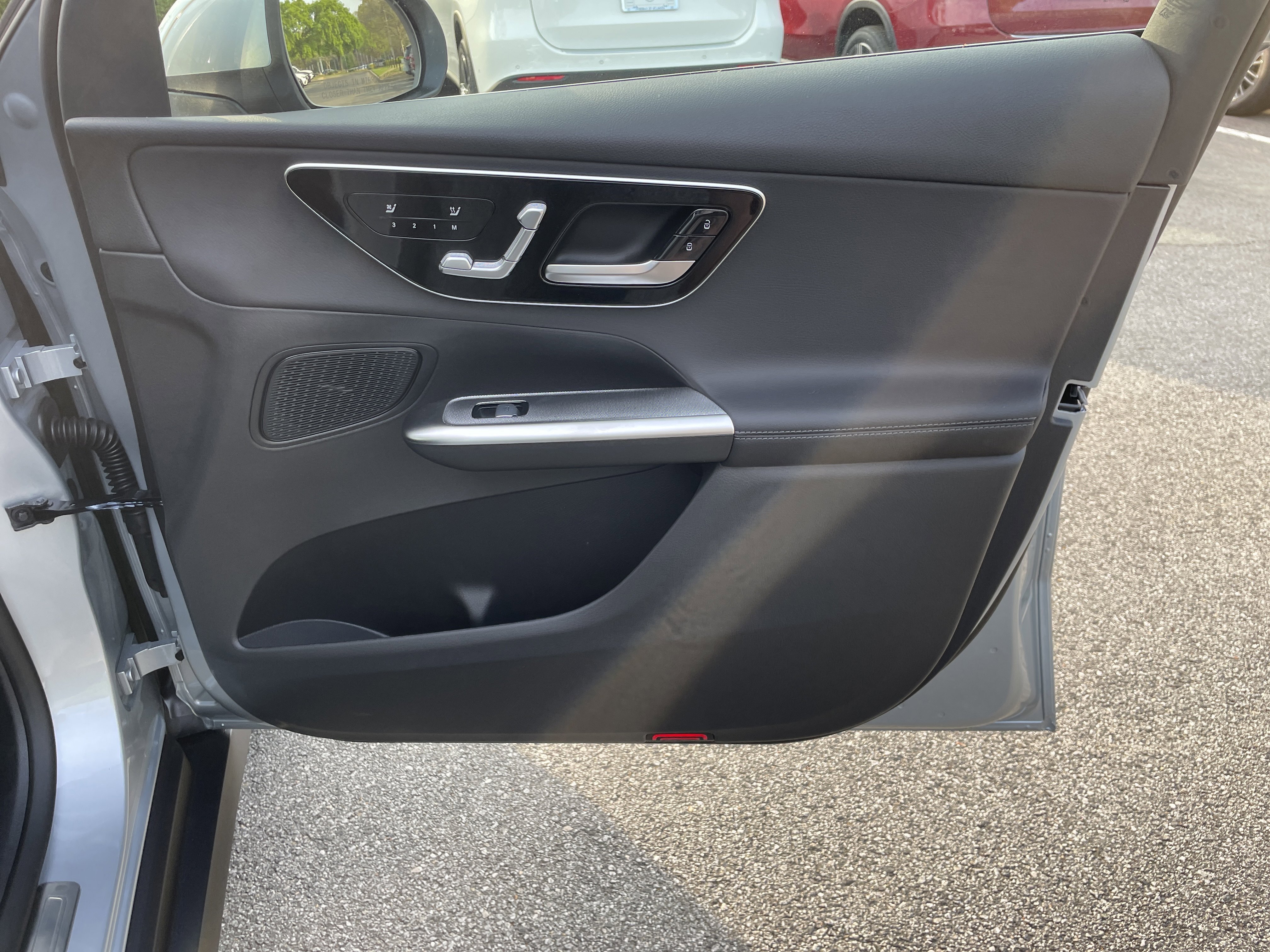 New 2026 Cirrus Silver Metallic Mercedes-Benz GLC 300 SUV image 41