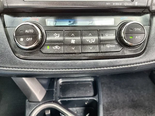 Used 2017 Red Toyota XLE image 25