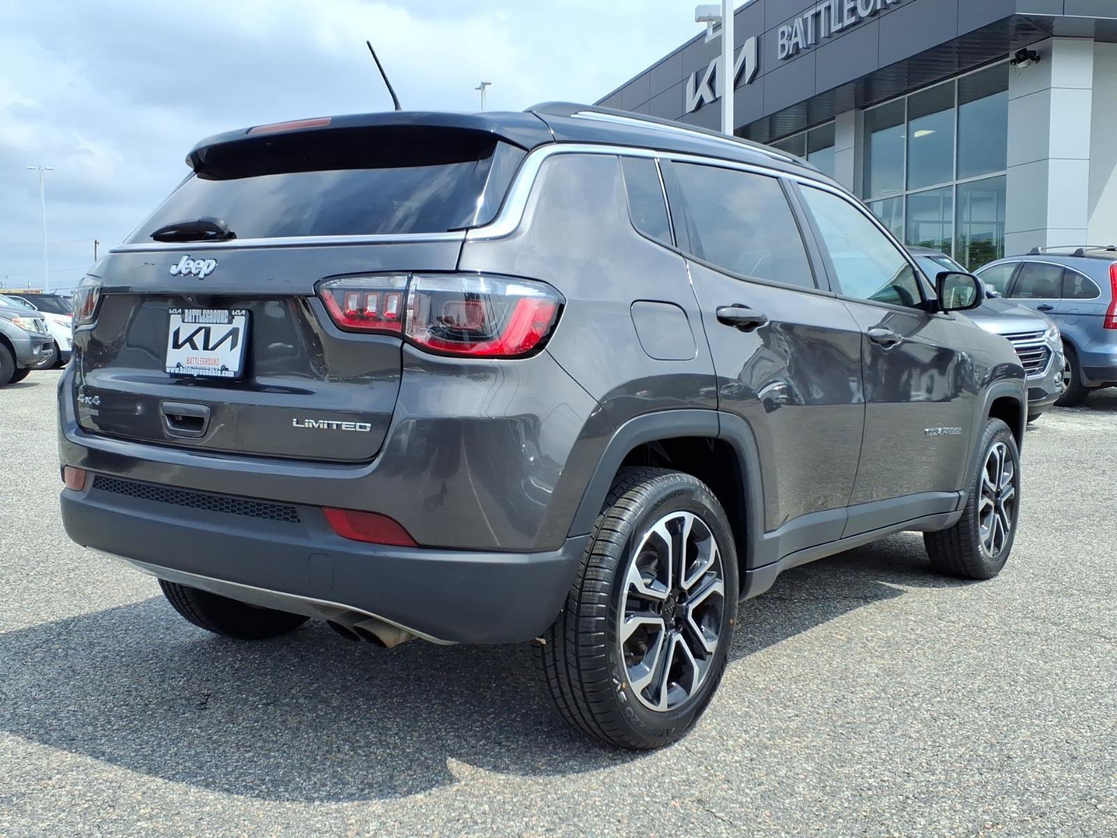 Used 2022 Granite Crystal Metallic Clearcoat Jeep Limited image 23