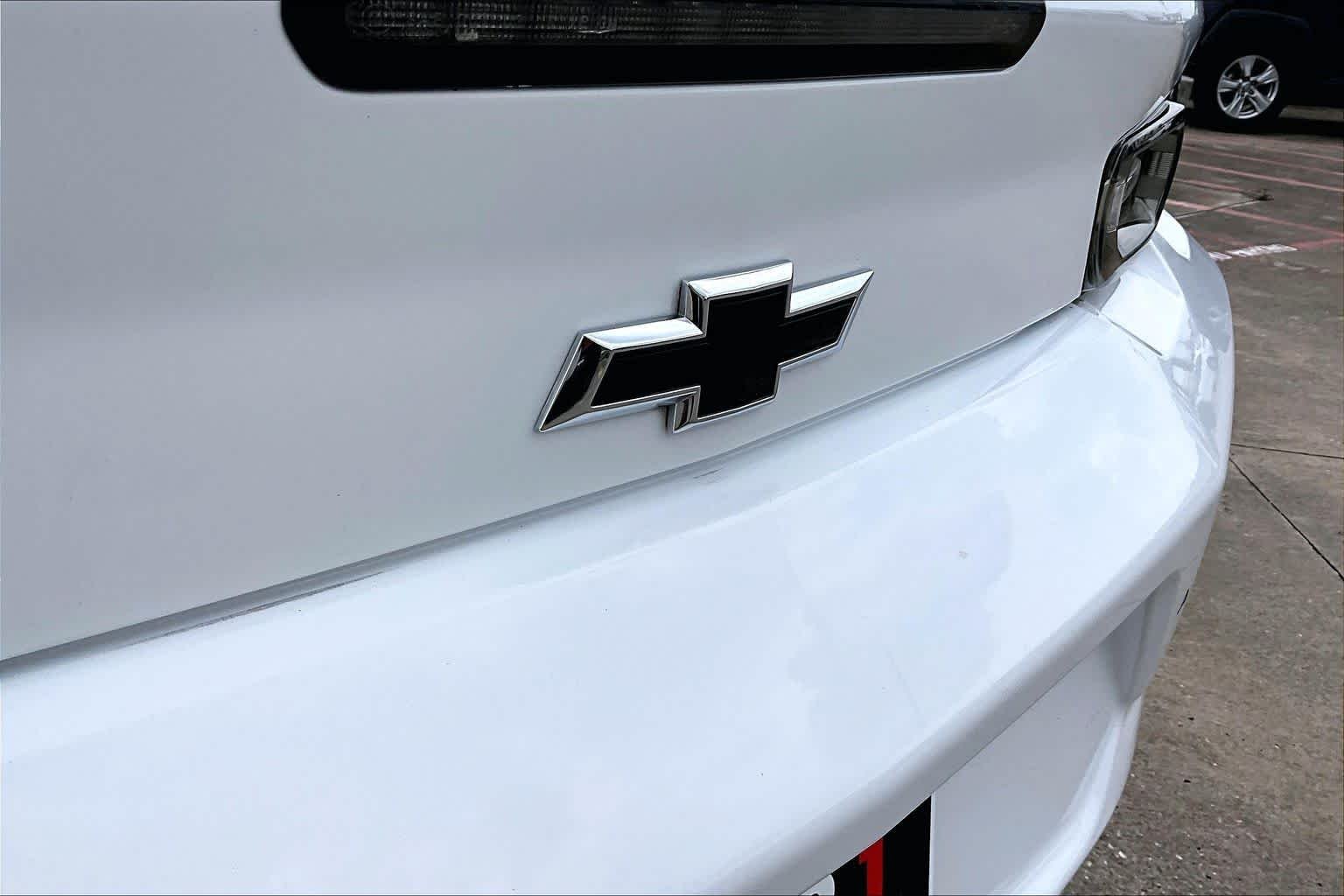 Used 2019 Summit White Chevrolet 2SS image 28