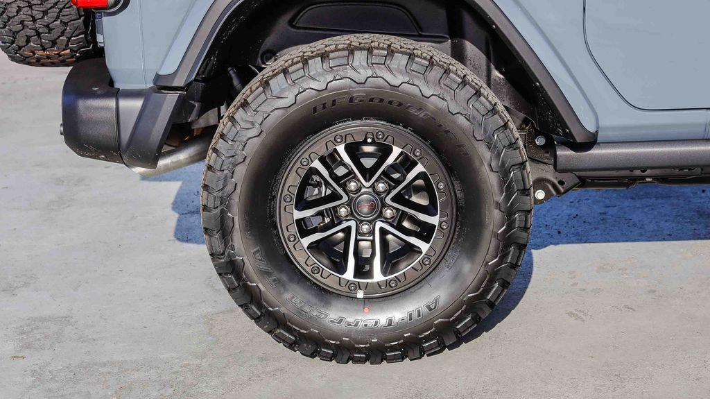 New 2026 Anvil Clear Coat Jeep Rubicon X image 12