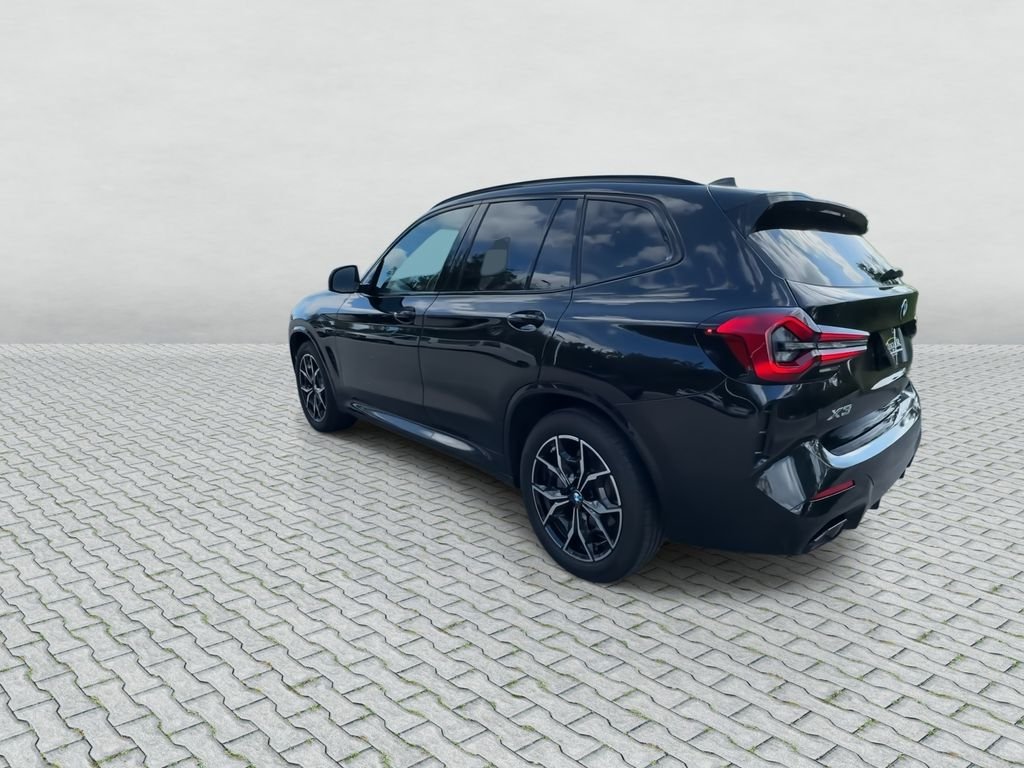 Used 2024 Black BMW xDrive30i image 6