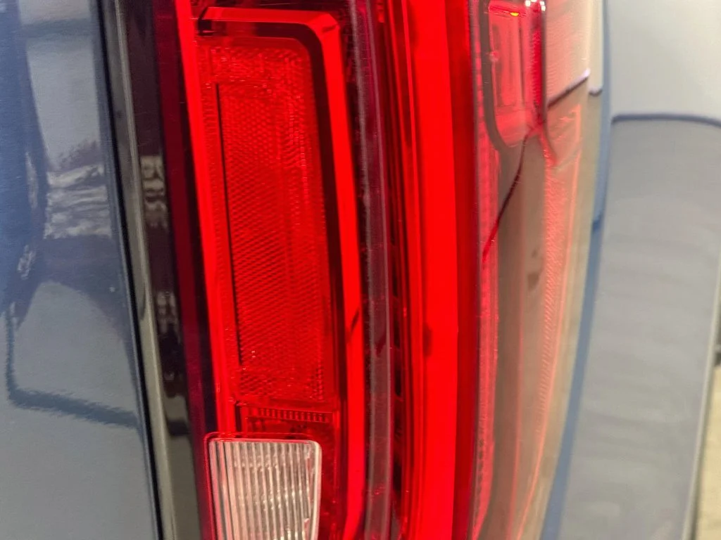 Used 2024 Downpour Metallic GMC SLT image 33