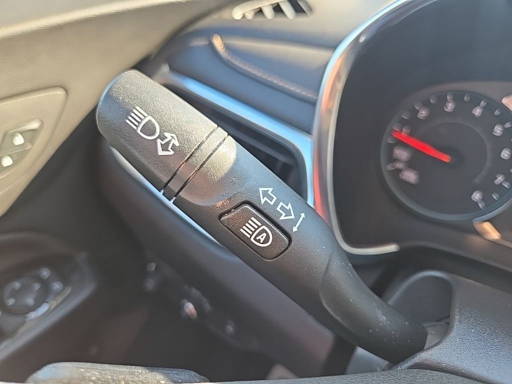 Used 2023 White Chevrolet Premier image 42