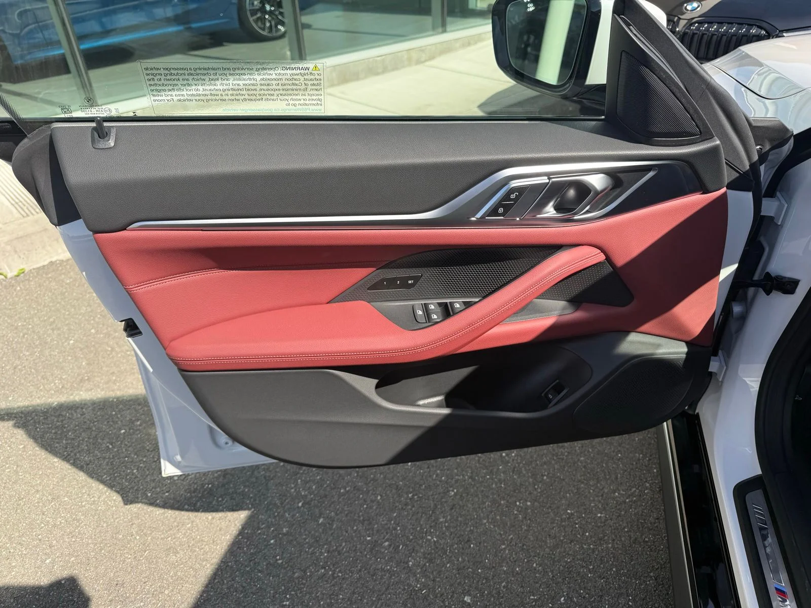 New 2026 Mineral White Metallic BMW xDrive40 image 13