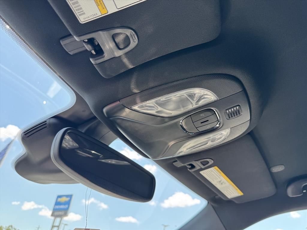 Used 2023 Gray Jeep Latitude Lux image 25