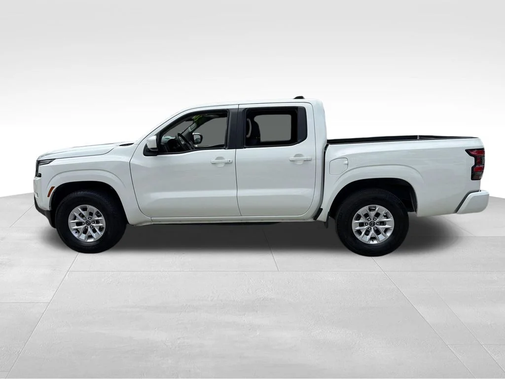 Used 2024 White Nissan SV image 4