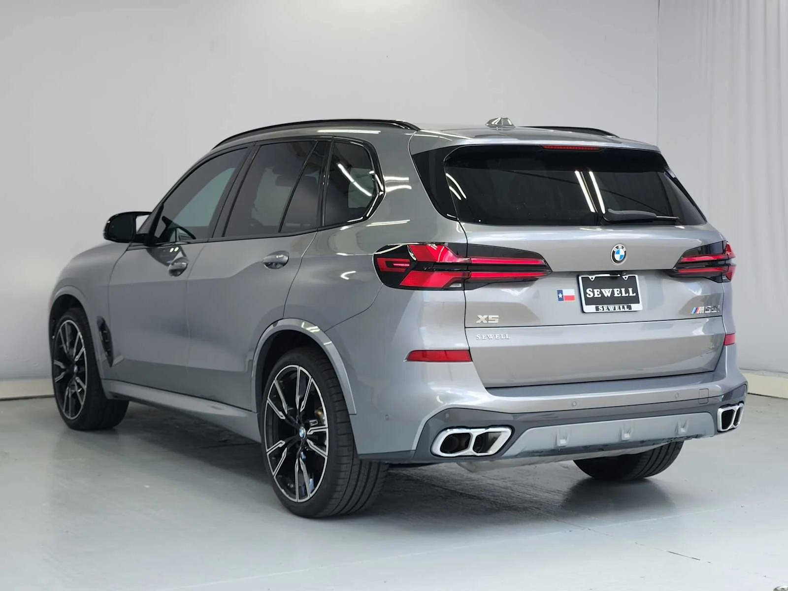 Certified Used 2025 Skyscraper Grey Metallic BMW M60i image 3