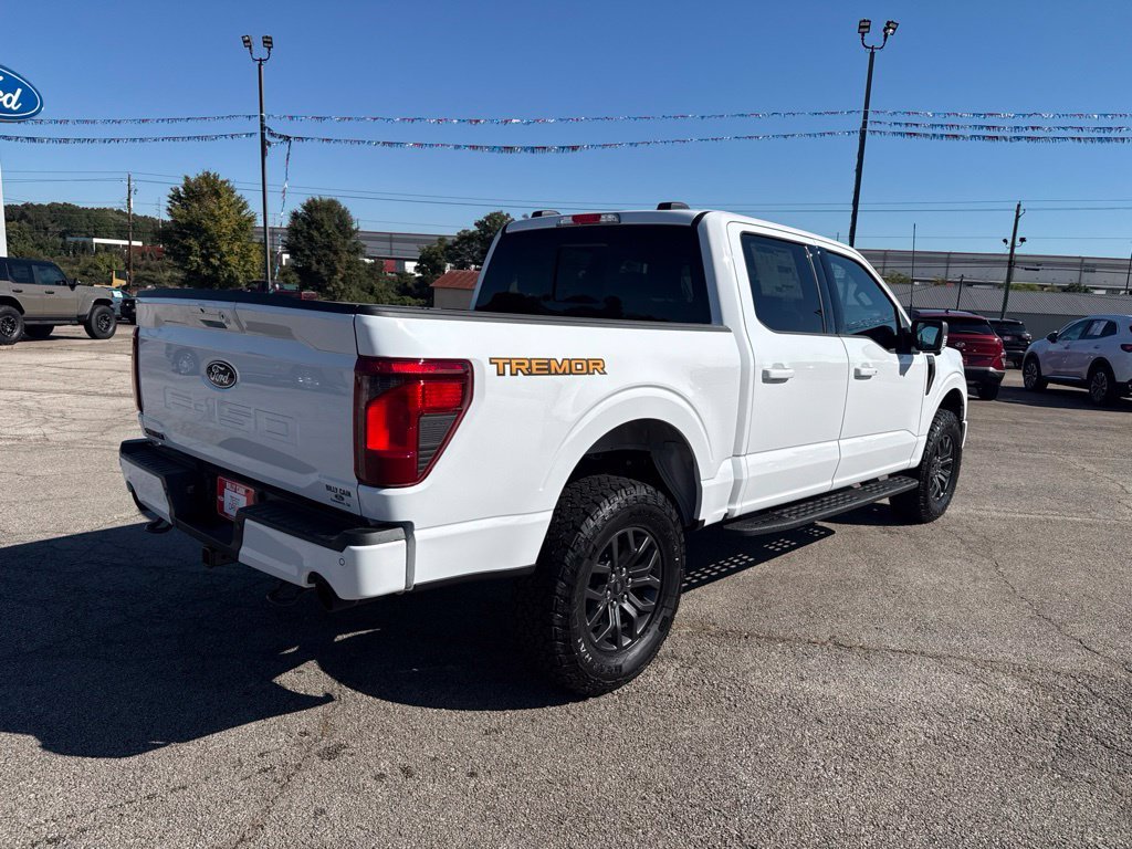 New 2026 Oxford White Ford Tremor® image 8