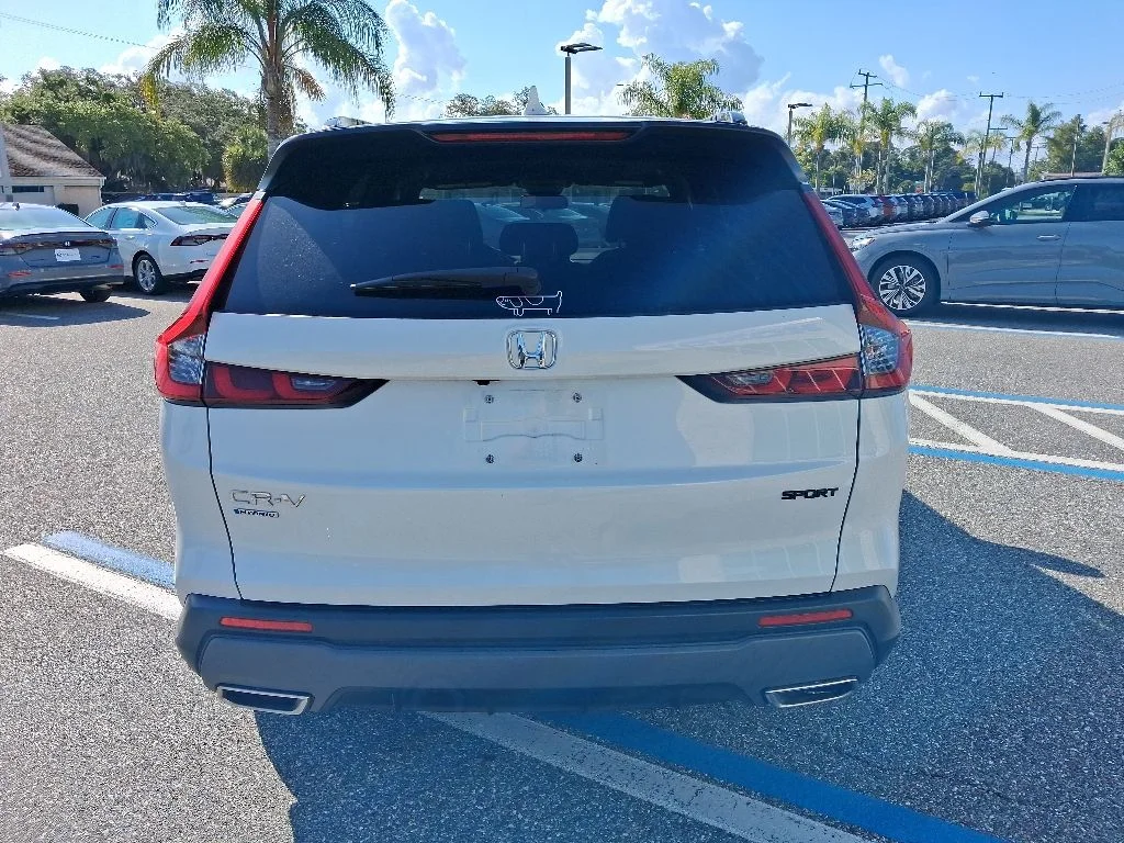 Used 2024  Honda Sport image 6