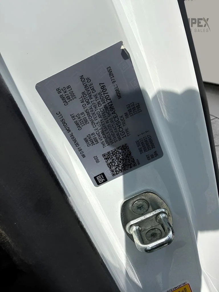 Used 2022 White Chevrolet LT image 25