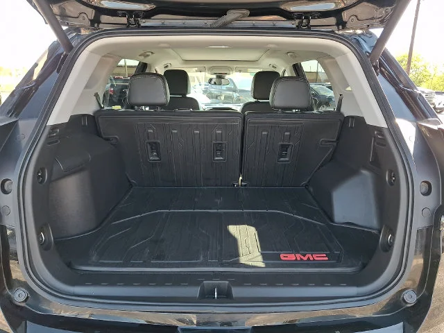 Used 2023 Black GMC SLT image 30