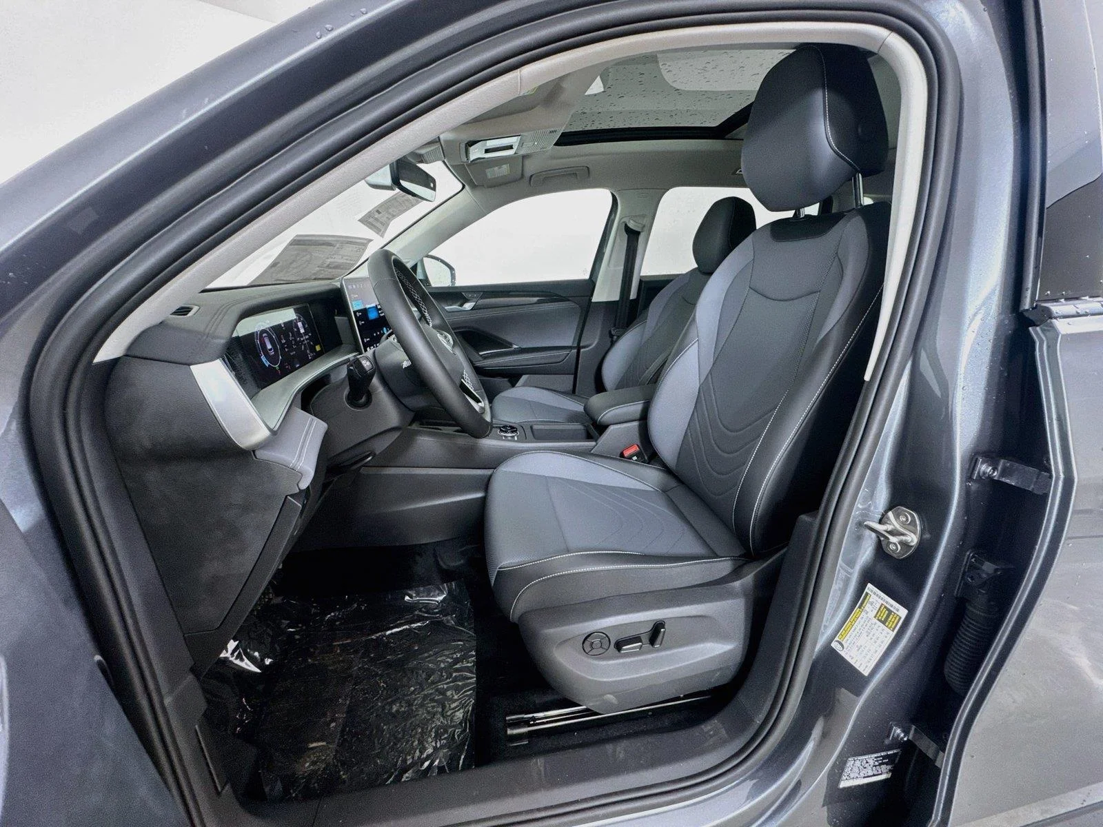 New 2026  Volkswagen SE image 20