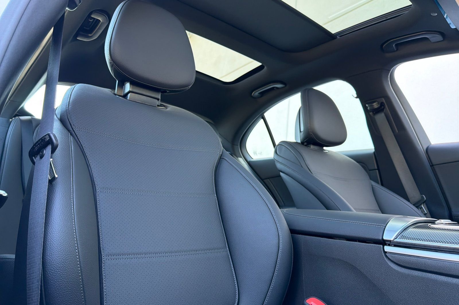 New 2026 Polar White Mercedes-Benz C 300 image 32