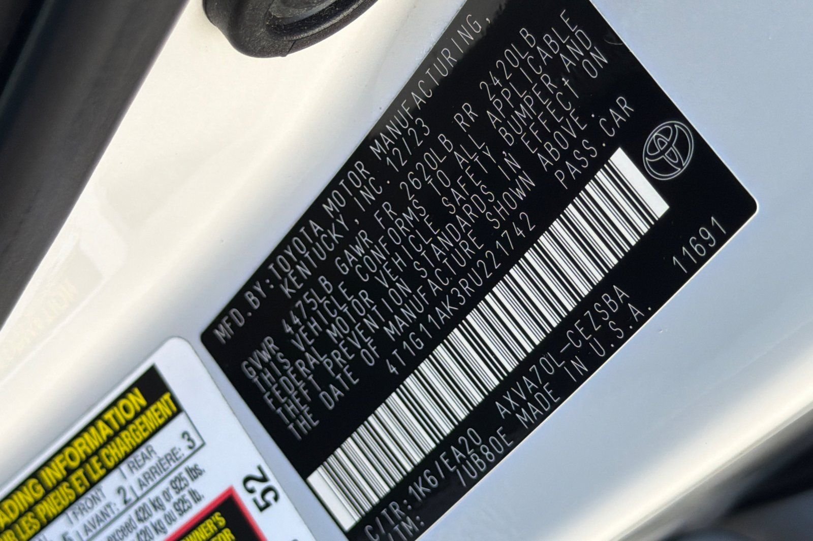 Used 2024 White Toyota SE image 33