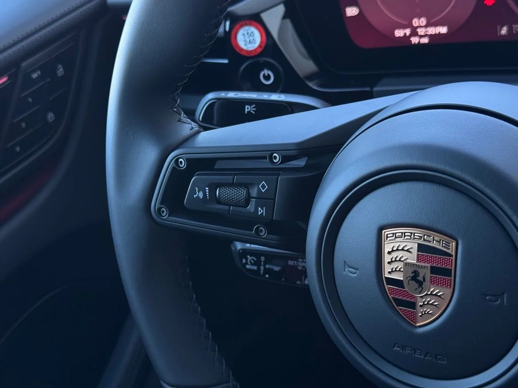 2025 Porsche Macan S - Photo 21