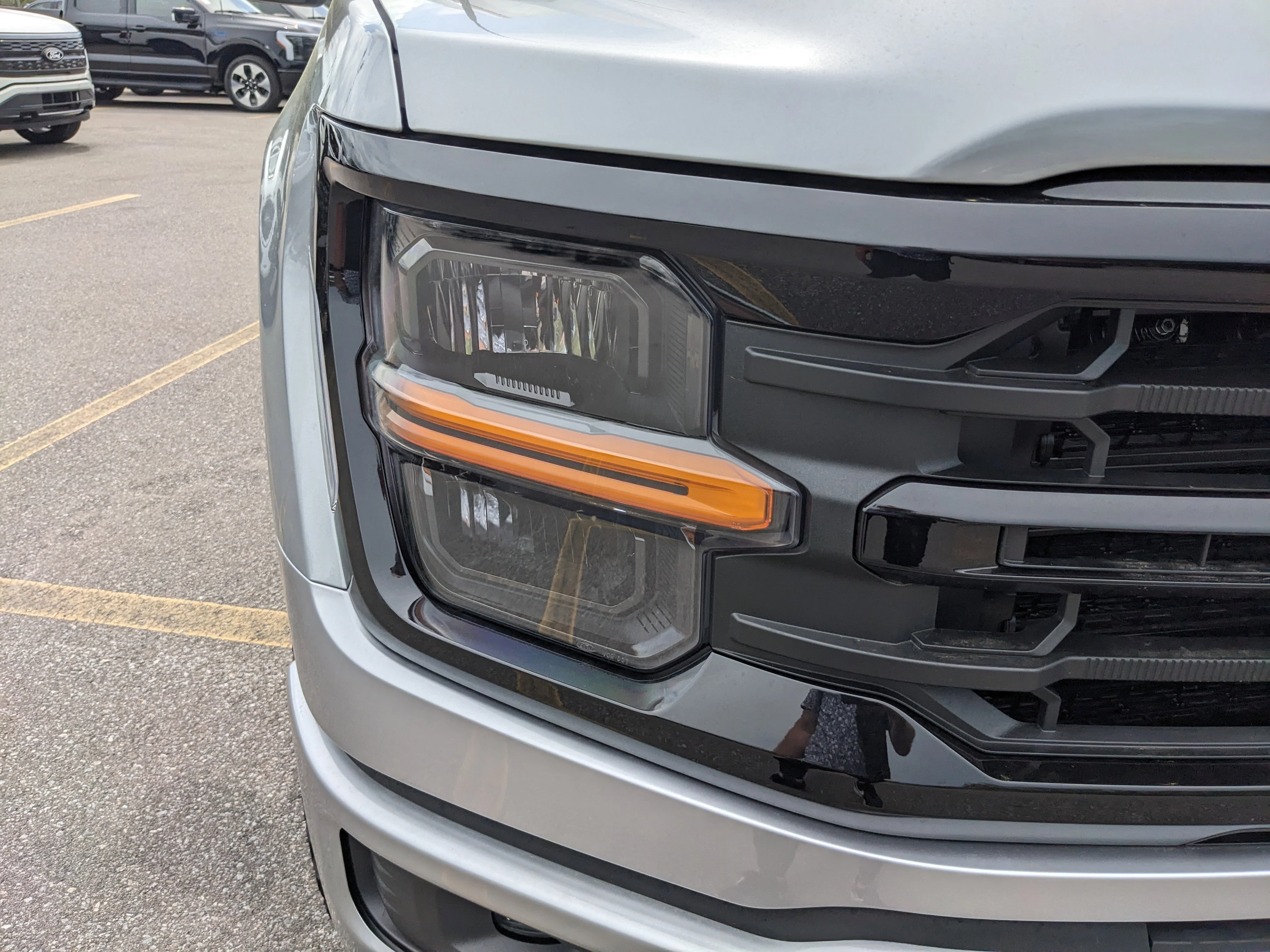 New 2026 Iconic Silver Metallic Ford XLT image 9