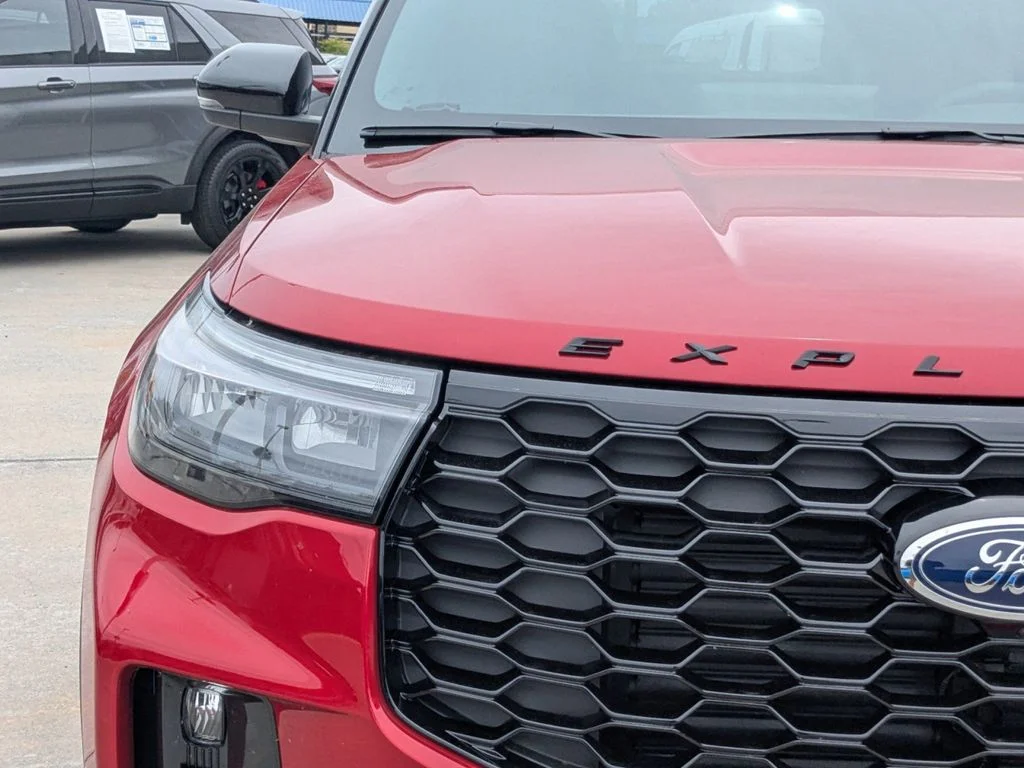 New 2026 Rapid Red Metallic Tinted Clearcoat Ford ST image 10