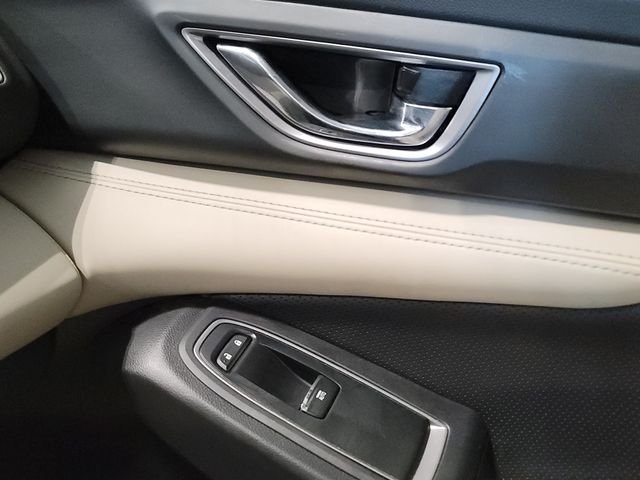 Used 2022 Crystal White Pearl Subaru Limited image 30