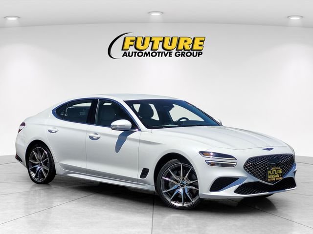 Used 2024 White Genesis 2.5T image 1