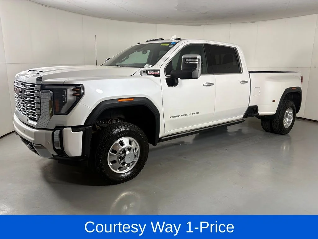 Used 2024 White GMC Denali image 6