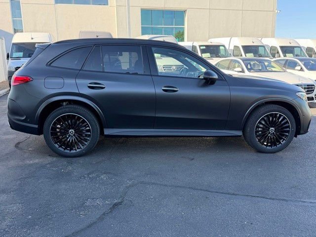 New 2026 MANUFAKTUR exclusive graphite grey magno Mercedes-Benz GLC 300 image 9