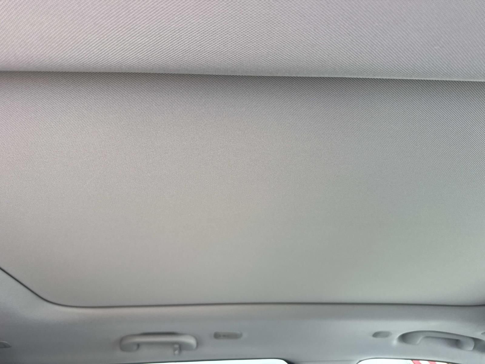 Used 2022 White Jeep Limited image 11