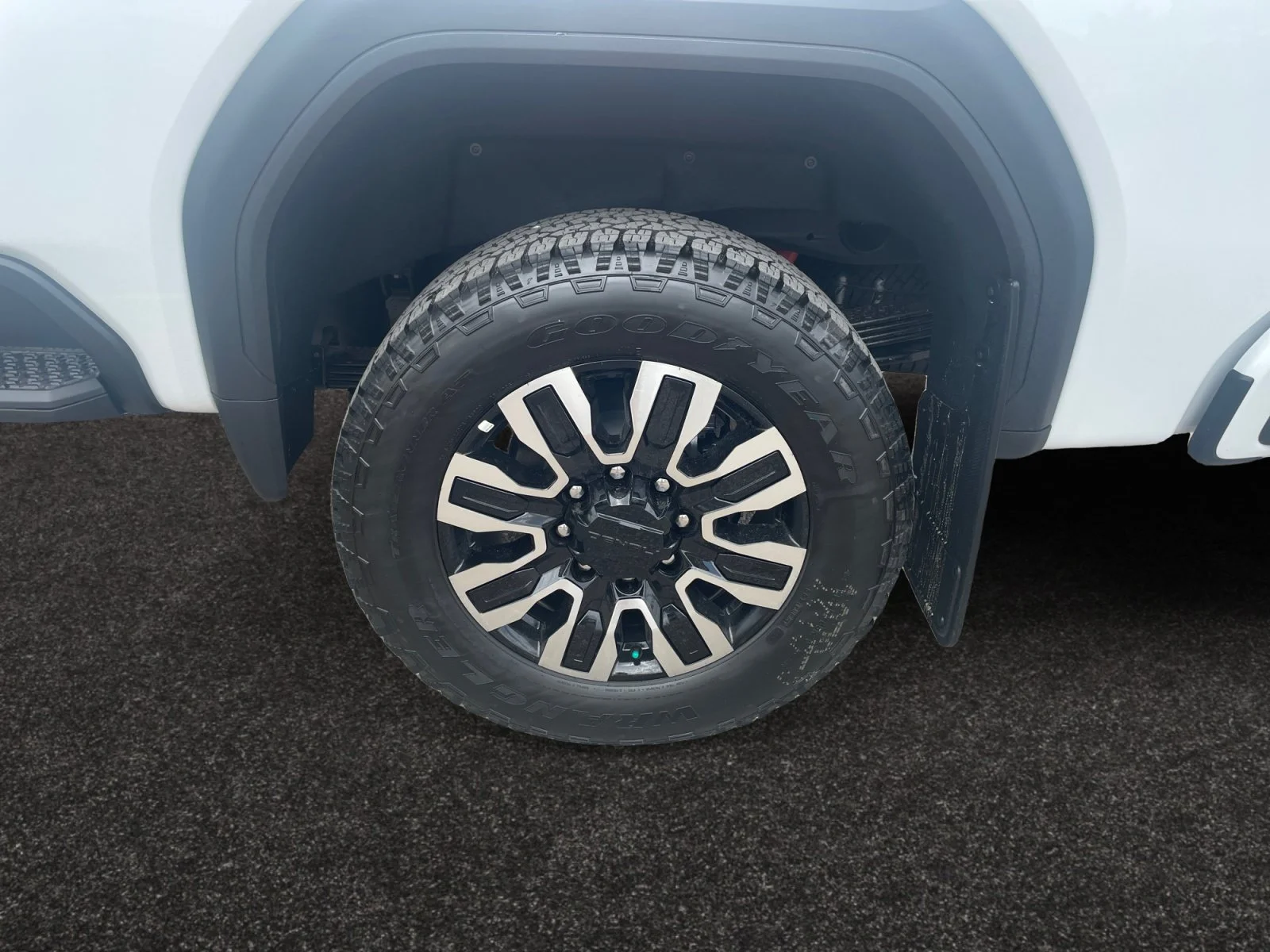New 2026 Summit White GMC Denali Ultimate image 9