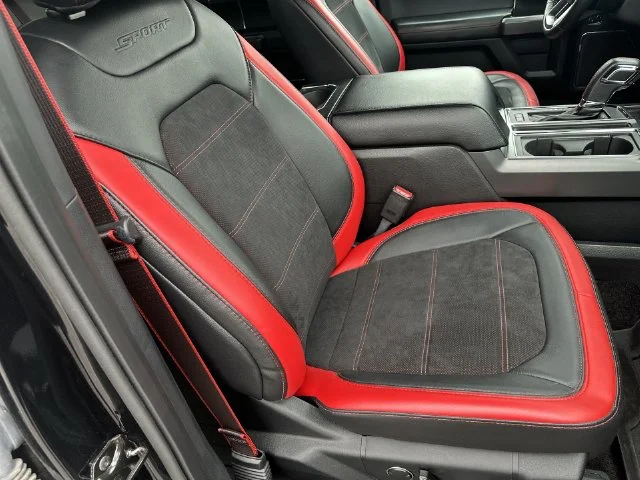 Used 2016 Black Ford Lariat image 33
