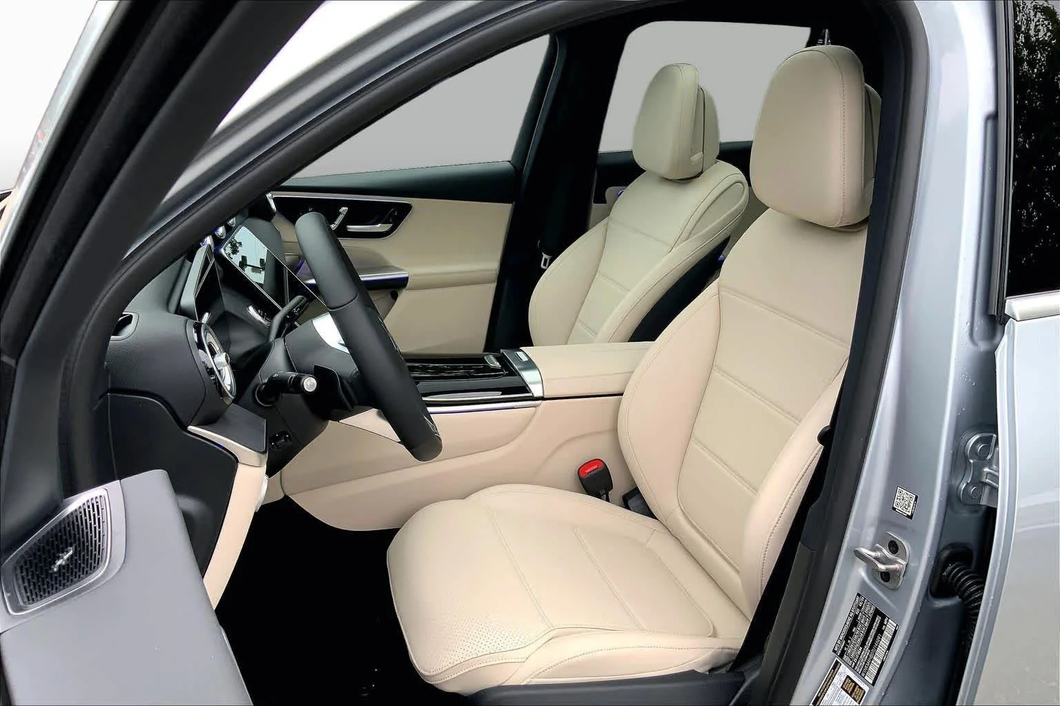 New 2026 Cirrus Silver Metallic Mercedes-Benz GLC 300 image 12