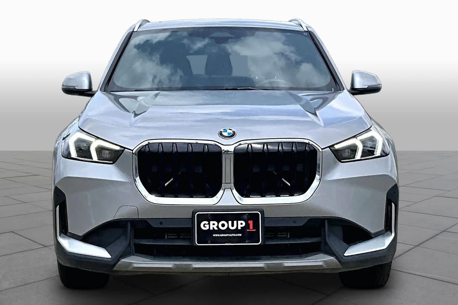 Used 2023 Space Silver Metallic BMW xDrive28i image 4