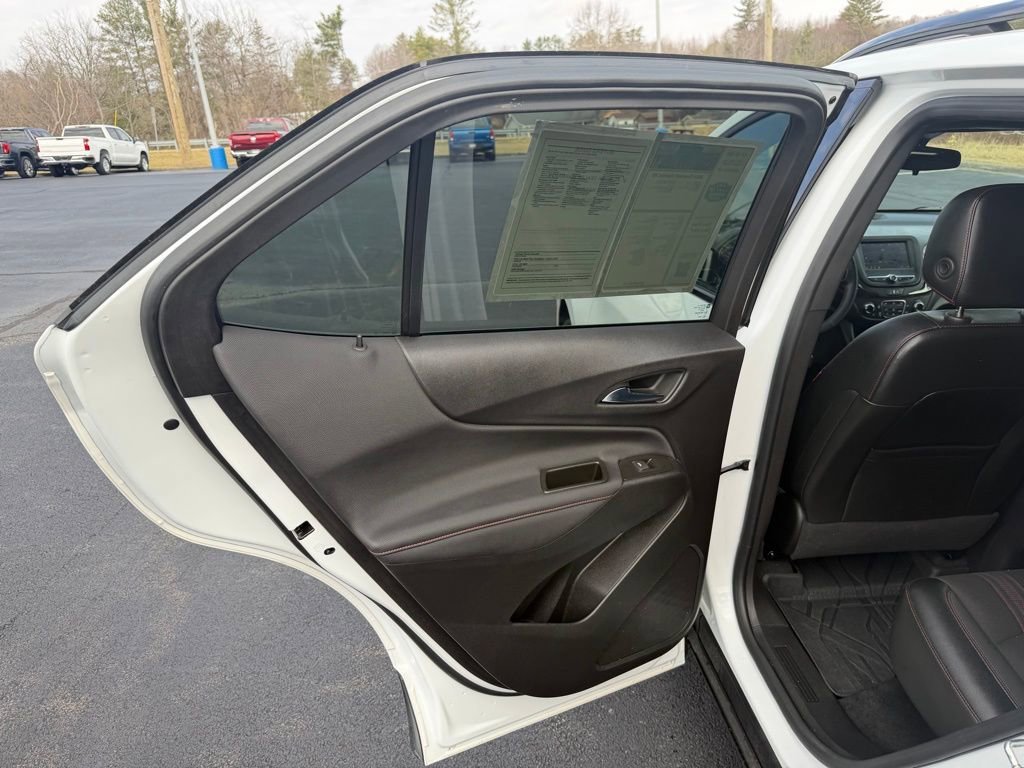 Used 2024 Summit White Chevrolet RS image 35