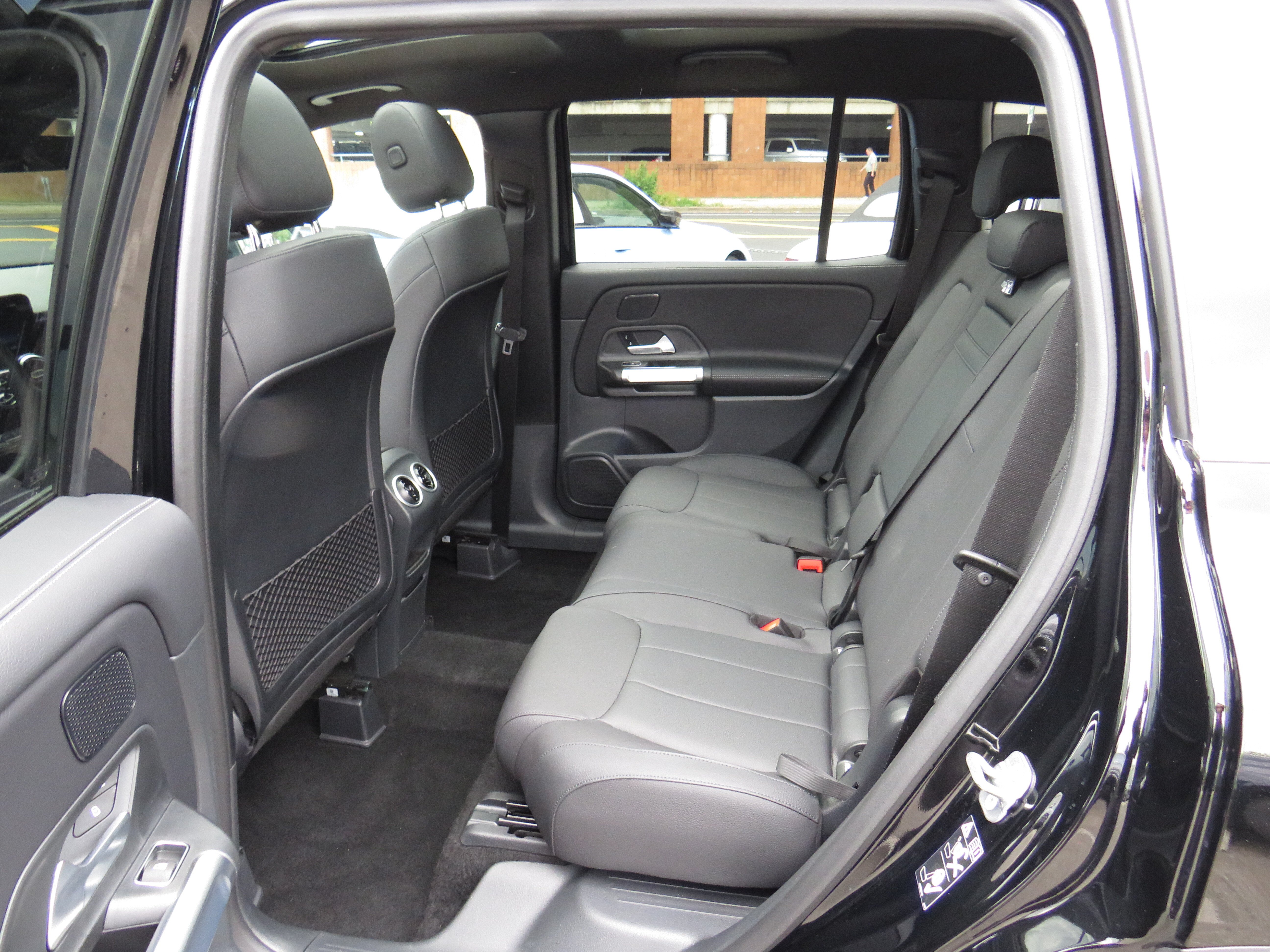 Used 2026 Night Black Mercedes-Benz GLB 250 4MATIC® image 18