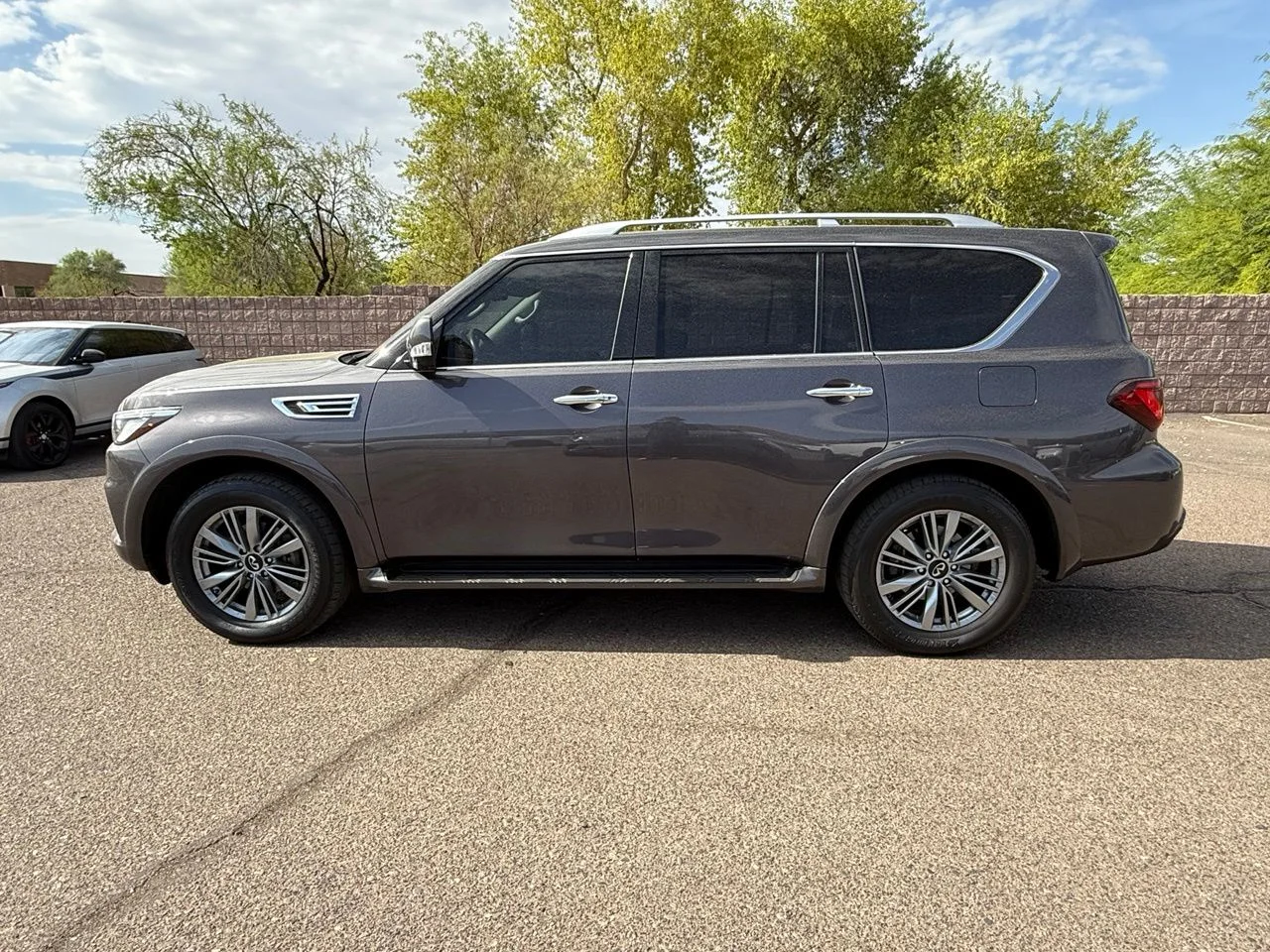 Certified Used 2023 Anthracite Gray INFINITI Luxe image 8