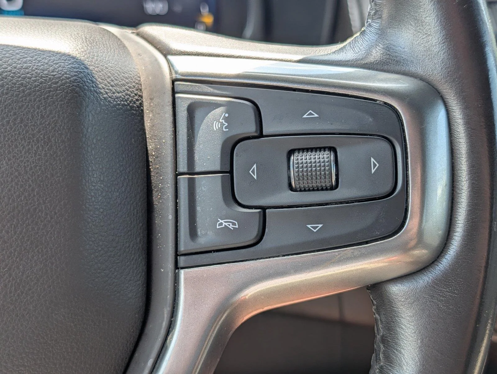 Used 2022 MIDNIGHT BLUE METALLIC Chevrolet LT image 25
