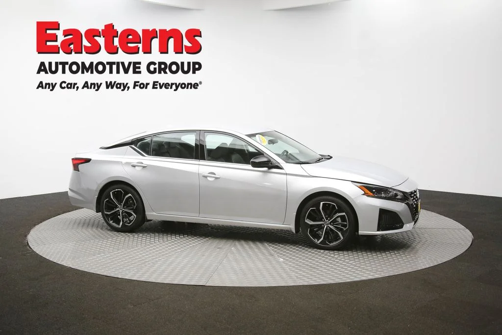 Used 2023 Silver Nissan 2.5 SR image 43