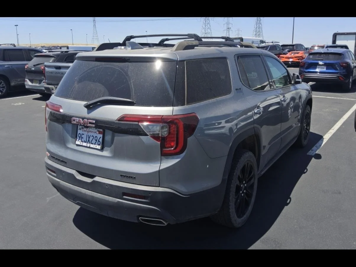 Used 2023 STERLING METALLIC GMC SLE image 21