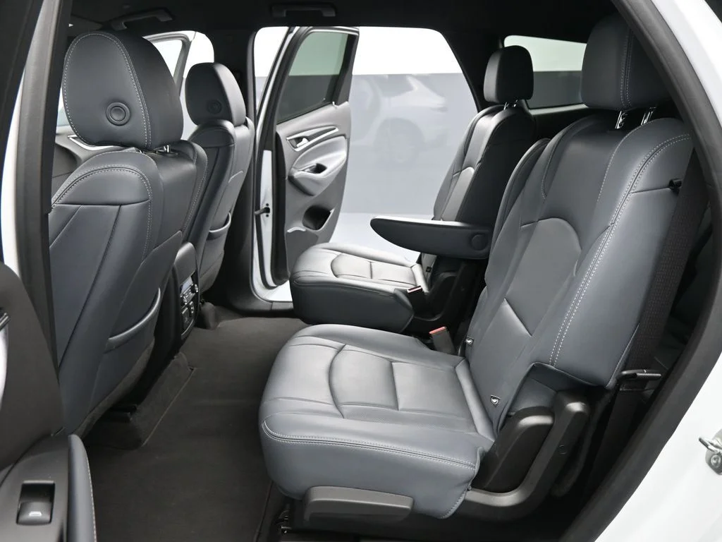 Used 2024 White Buick Premium Group image 20