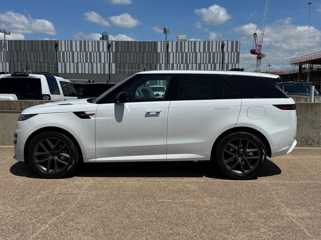 New 2026 Fuji White Land Rover Dynamic SE image 5