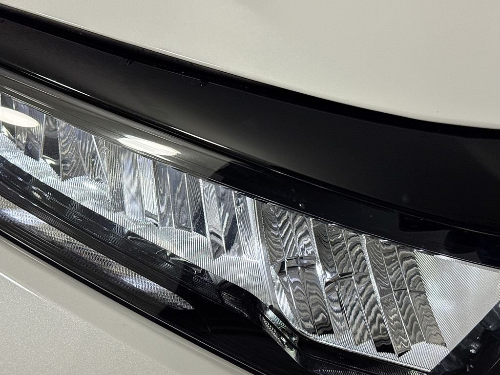 New 2026 Platinum White Pearl Honda Touring image 11