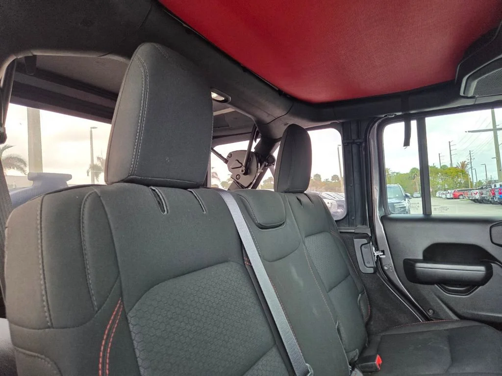 2022 Jeep Wrangler Unlimited Rubicon - Photo 14