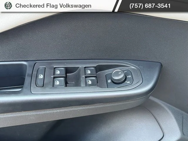 Used 2025 Platinum Gray Metallic Volkswagen 1.5T SE image 15