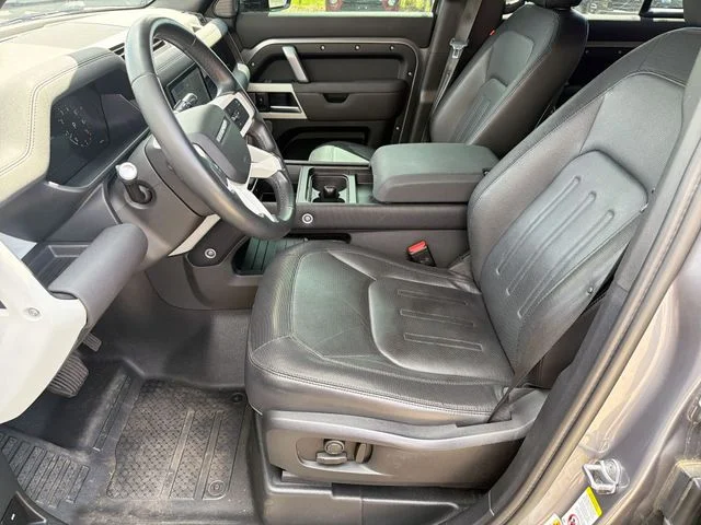 Used 2021 Gray Land Rover X-Dynamic SE image 15