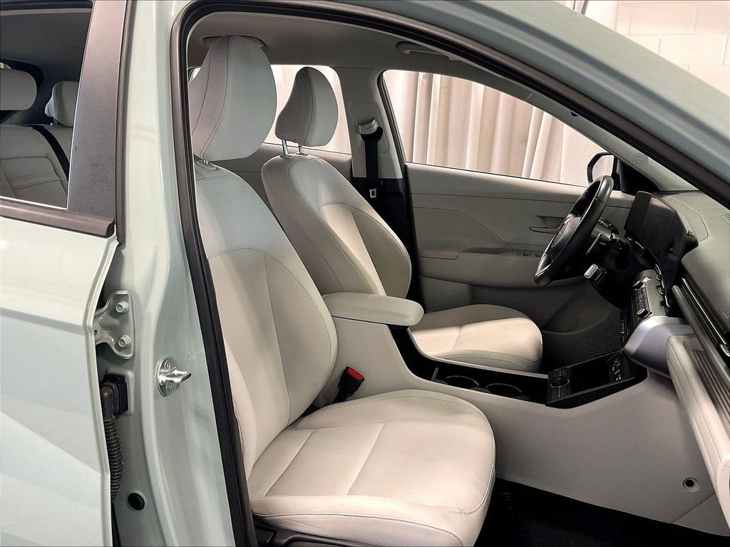 Used 2024 Green Hyundai SEL image 11