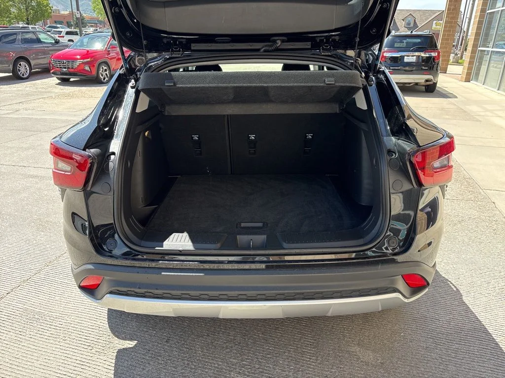 Used 2025 Black Chevrolet LT image 6
