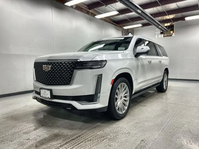 2022 Cadillac Escalade ESV 4WD Premium Luxury's photo