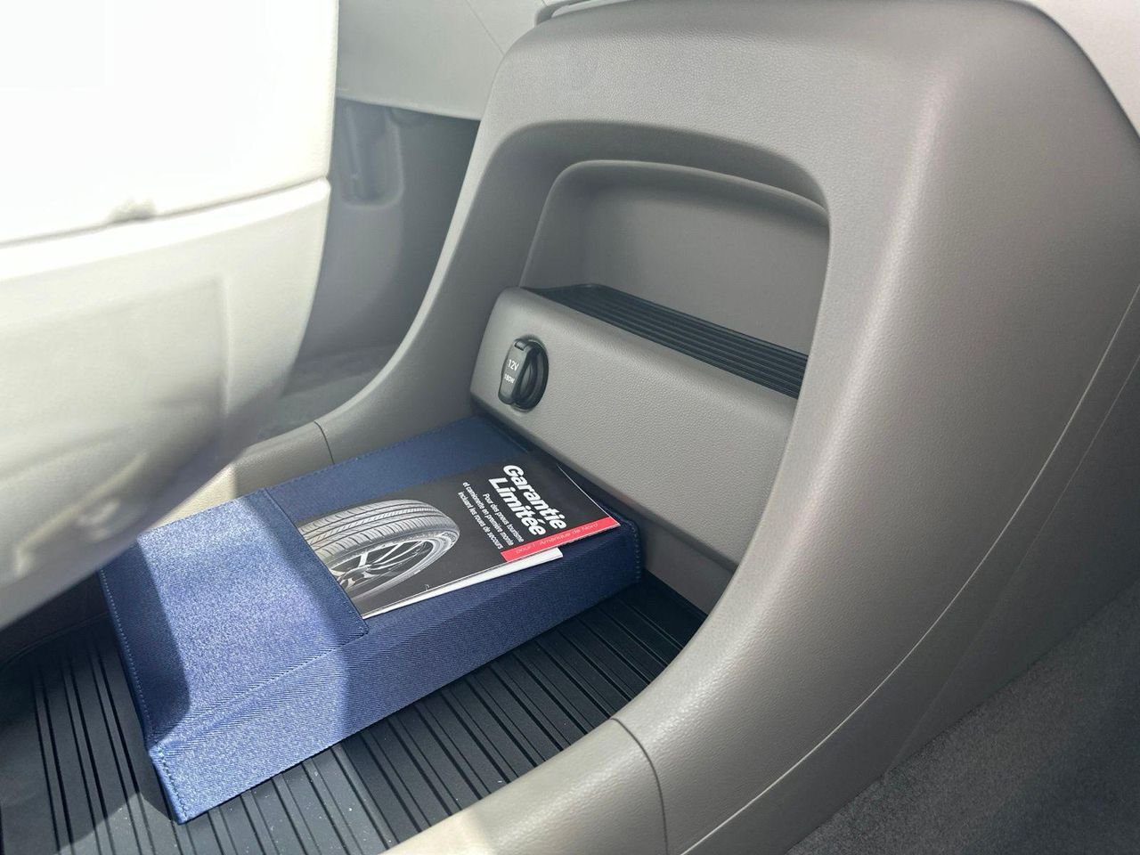 New 2026 White Hyundai SEL Premium AWD image 37